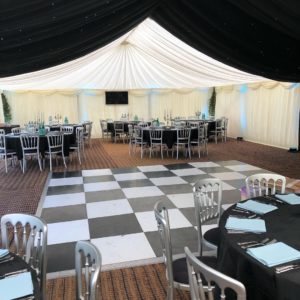 20' x 20' Black & White